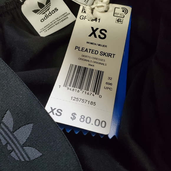 NEW! Adidas pleated skirt - Picture 6 of 6